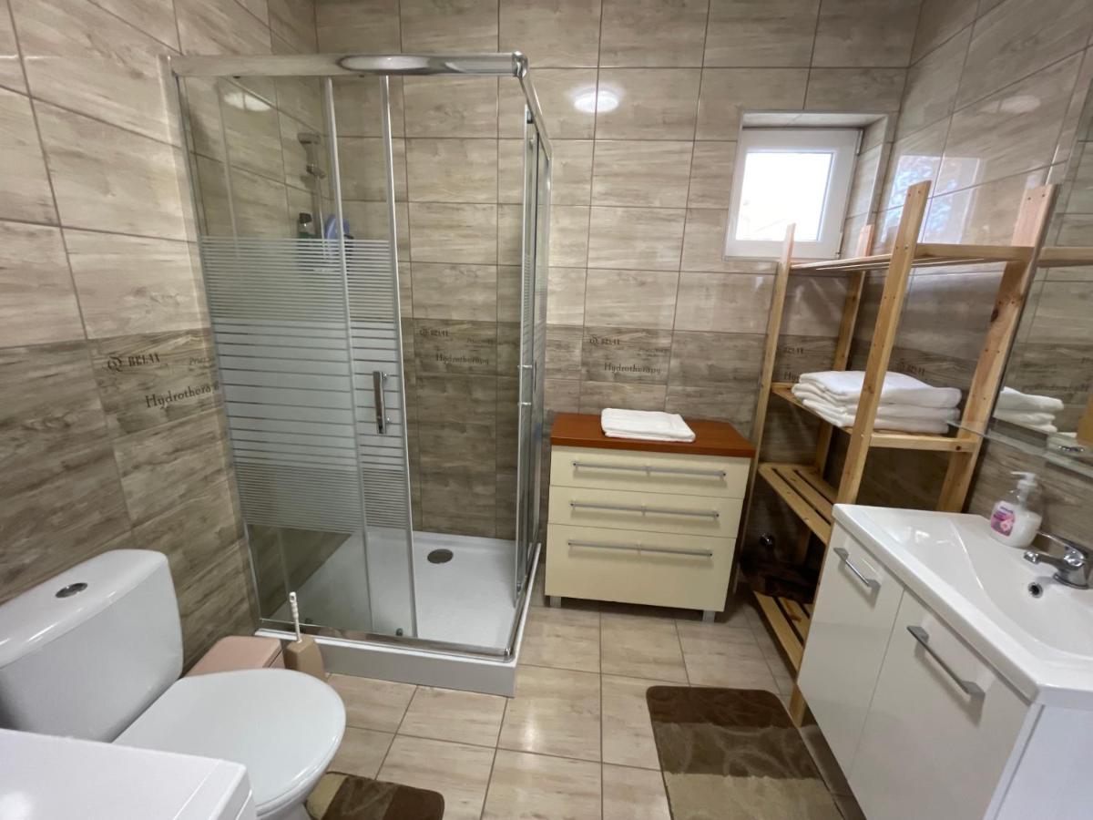 Sorrento Deluxe Apartment - Jacuzzi Siofok Ngoại thất bức ảnh