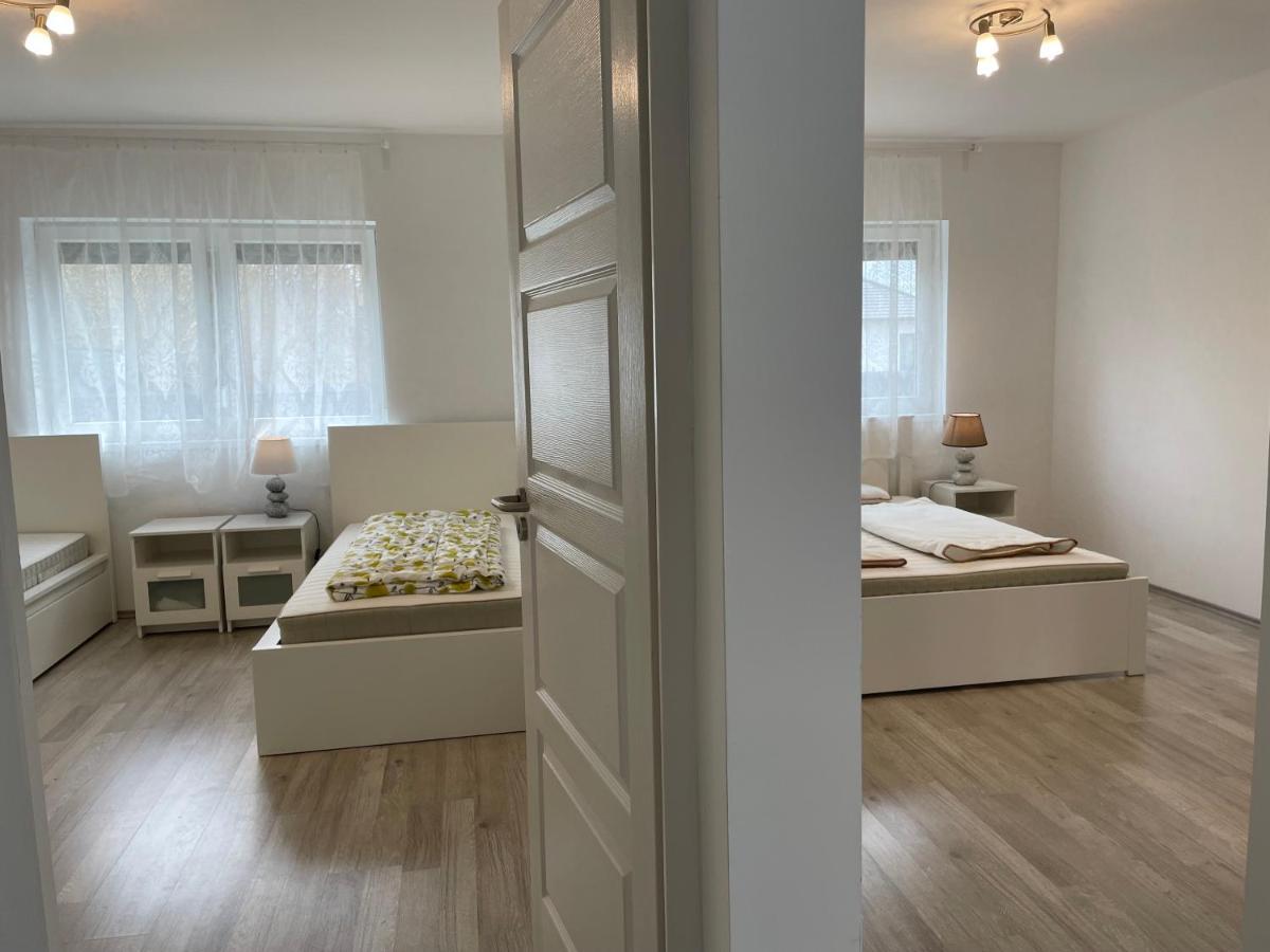 Sorrento Deluxe Apartment - Jacuzzi Siofok Ngoại thất bức ảnh