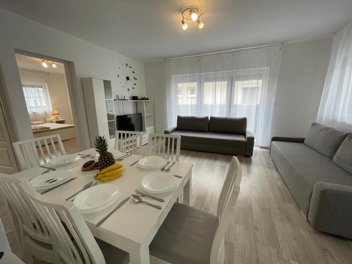 Sorrento Deluxe Apartment - Jacuzzi Siofok Ngoại thất bức ảnh