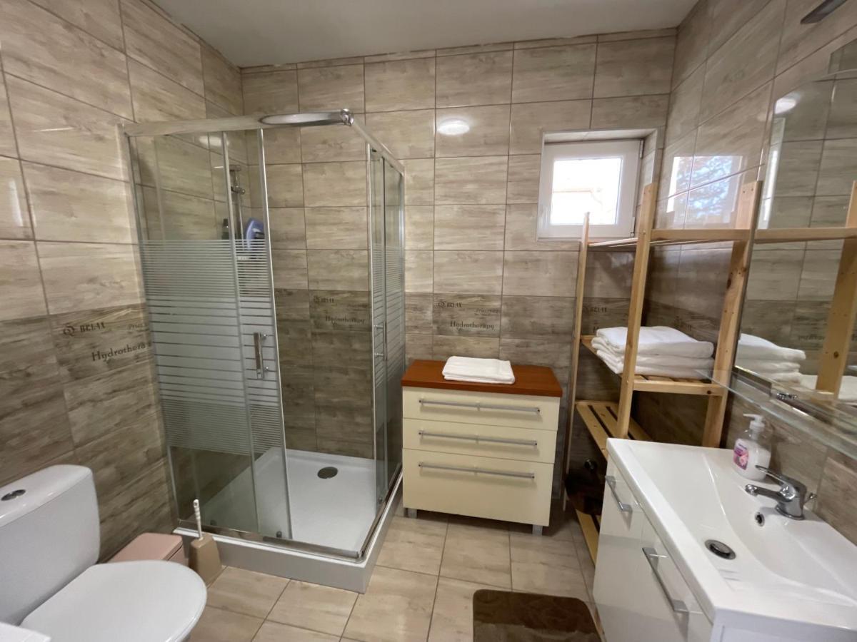 Sorrento Deluxe Apartment - Jacuzzi Siofok Ngoại thất bức ảnh